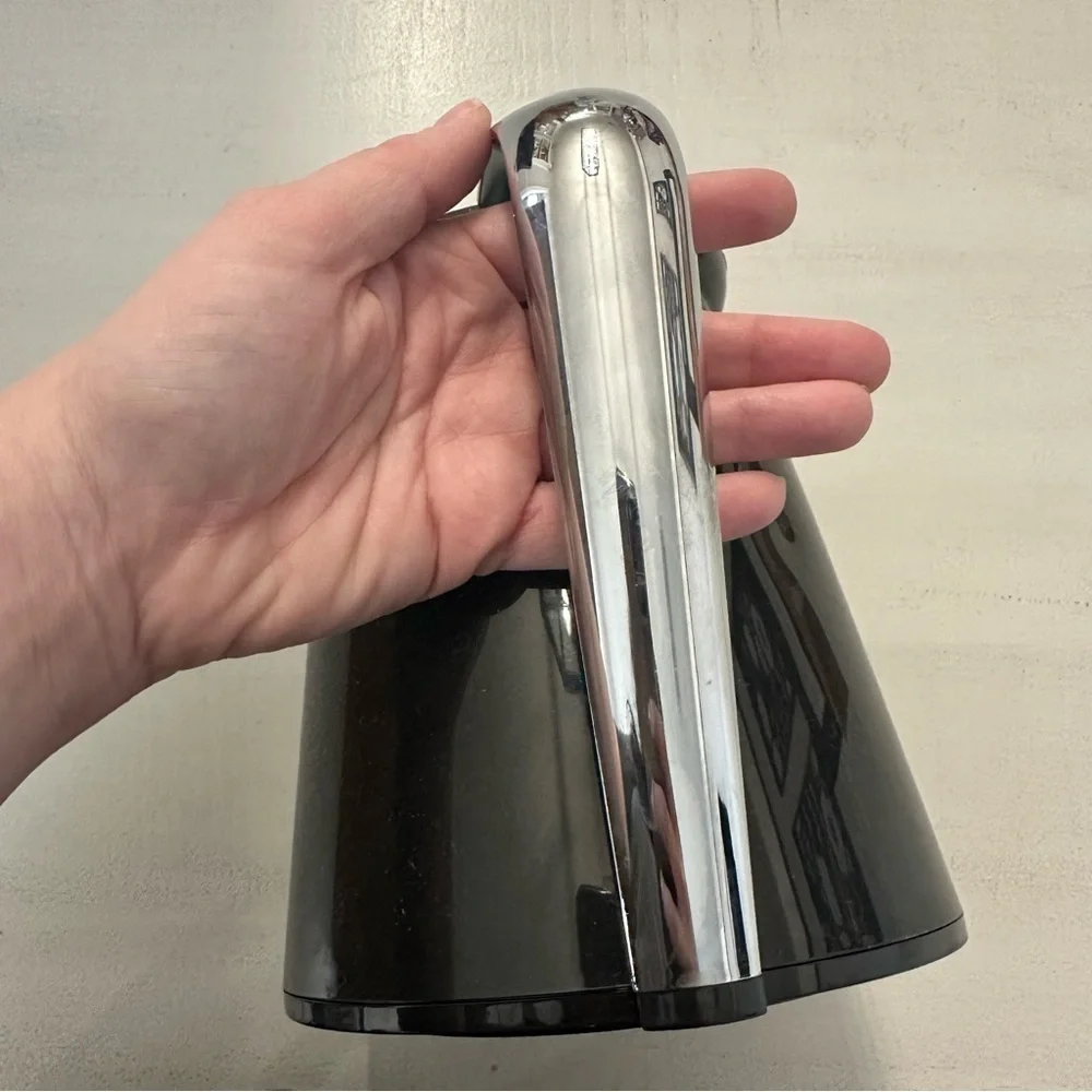 Keurig Black Plastic Carafe Coffee Pot with Chrome Handle GUC